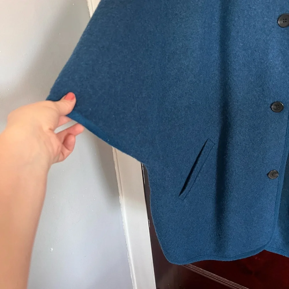 Talbots Women’s Wool Cape Cloak Blue size XL